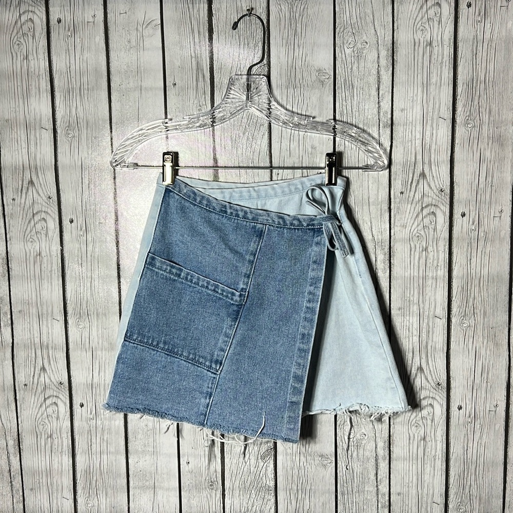 Pacsun two-tone raw hem wrap skirt size 23